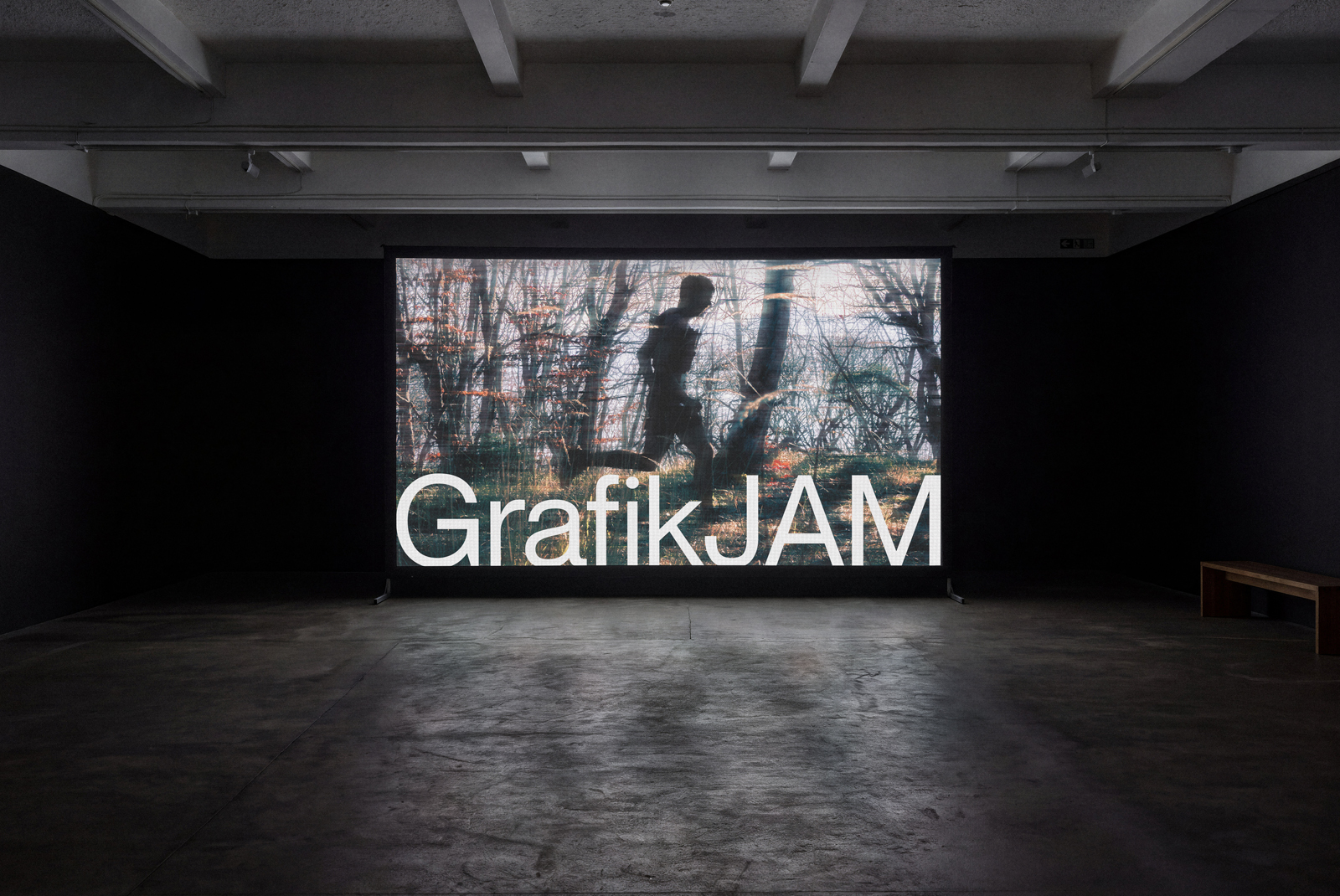 Large Screen 01JAM 4